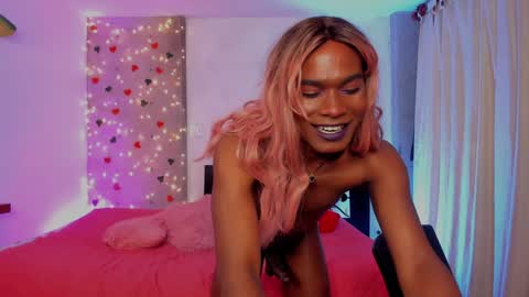 Snapshot of thegoldenbitch chatting on 01.04.25 Goldie online show from 01.04.25