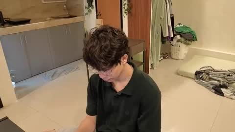 Green online show from 12.15.25