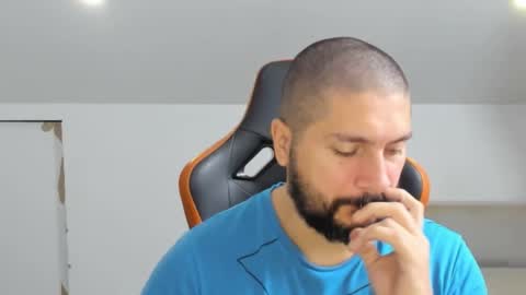 Snapshot of theguardian7 chatting on 11.21.25 theguardian7 online show from 11.21.25