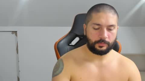 Snapshot of theguardian7 chatting on 11.23.25 theguardian7 online show from 11.23.25