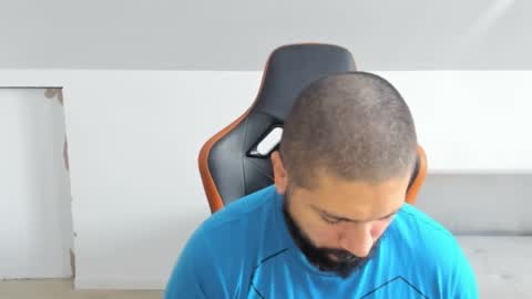 Snapshot of theguardian7 chatting on 11.25.25 theguardian7 online show from 11.25.25