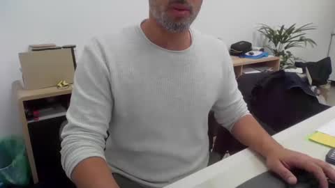 Snapshot of thehardcock2025 chatting on 02.04.25 thehardcock2025 online show from 02.04.25