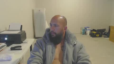 Snapshot of thehawaiian93 chatting on 10.05.25 thehawaiian93 online show from 10.05.25