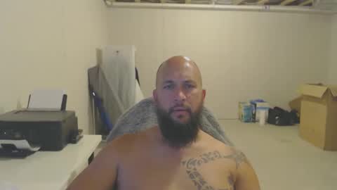 Snapshot of thehawaiian93 chatting on 11.18.25 thehawaiian93 online show from 11.18.25