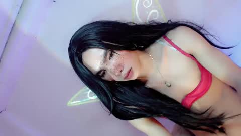 Snapshot of thehornygirl_laisa chatting on 12.23.24 laisa online show from 12.23.24