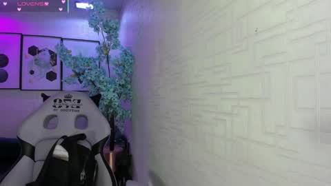 Theia  online show from 01.14.26