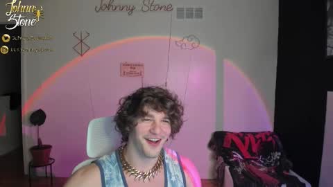 Snapshot of thejohnnystone chatting on 01.06.26 Johnny Stone online show from 01.06.26
