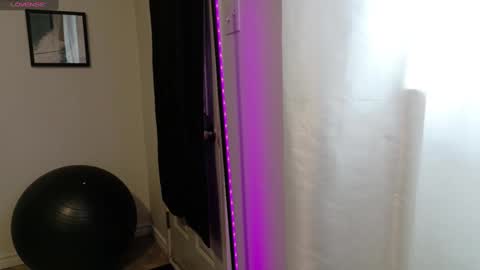 Snapshot of thekodyy chatting on 11.12.25 thekodyy online show from 11.12.25