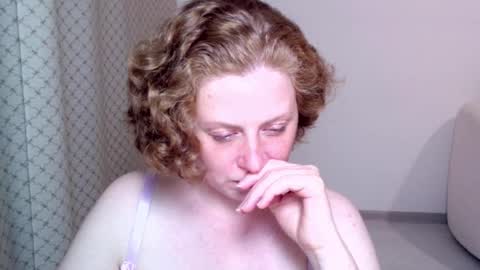 Snapshot of theladysblush chatting on 09.28.25 Ella online show from 09.28.25