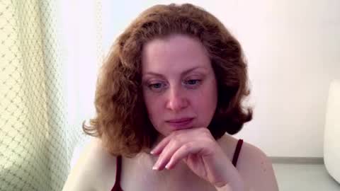 Ella online show from 03.12.26