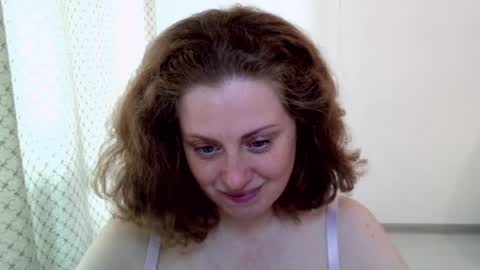 Ella online show from 05.12.26