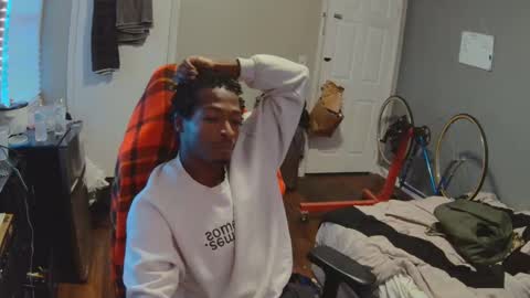 Snapshot of thelewdgamer chatting on 12.18.25 thelewdgamer online show from 12.18.25