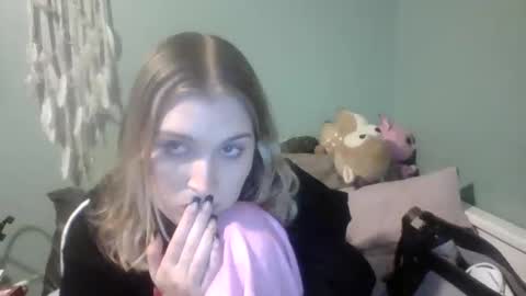 Snapshot of thelittlebambii chatting on 12.30.24 Little Bambii online show from 12.30.24