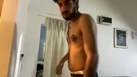 Snapshot of themarttinguyyy chatting on 09.17.25 themarttinguyyy online show from 09.17.25