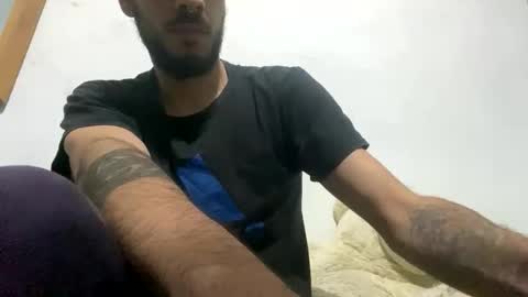 Snapshot of themarttinguyyy chatting on 09.24.25 themarttinguyyy online show from 09.24.25