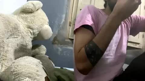 Snapshot of themarttinguyyy chatting on 10.17.25 themarttinguyyy online show from 10.17.25