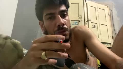 Snapshot of themarttinguyyy chatting on 12.14.25 themarttinguyyy online show from 12.14.25