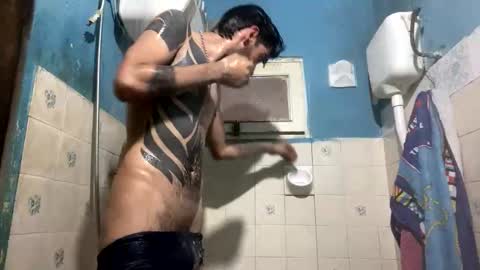 Snapshot of themarttinguyyy chatting on 12.19.25 themarttinguyyy online show from 12.19.25