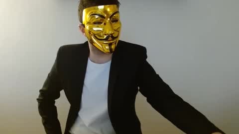 Snapshot of themaskedlondoner chatting on 02.02.26 The Masked Londoner online show from 02.02.26