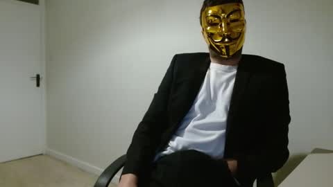 Snapshot of themaskedlondoner chatting on 02.04.26 The Masked Londoner online show from 02.04.26