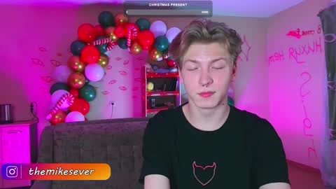 Snapshot of themikesever chatting on 12.16.24 Sever online show from 12.16.24