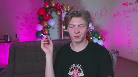 Snapshot of themikesever chatting on 12.26.24 Sever online show from 12.26.24