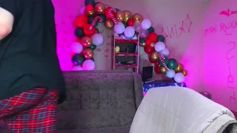 Snapshot of themikesever chatting on 12.27.24 Sever online show from 12.27.24