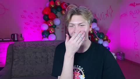 Snapshot of themikesever chatting on 12.27.24 Sever online show from 12.27.24