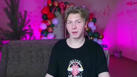 Snapshot of themikesever chatting on 12.28.24 Sever online show from 12.28.24