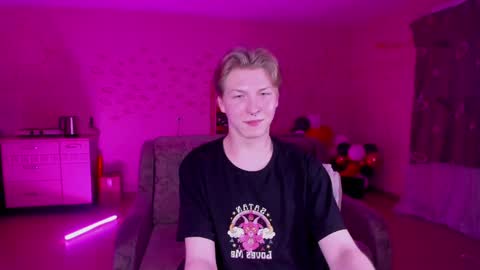 Snapshot of themikesever chatting on 01.15.25 Sever online show from 01.15.25