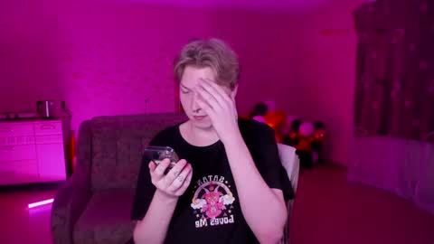 Snapshot of themikesever chatting on 01.21.25 Sever online show from 01.21.25