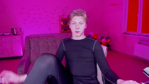 Snapshot of themikesever chatting on 02.03.25 Sever online show from 02.03.25