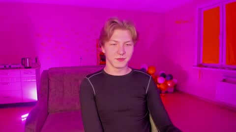 Snapshot of themikesever chatting on 02.10.25 Sever online show from 02.10.25