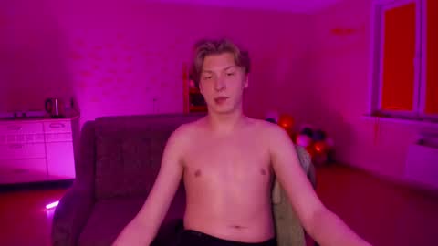 Snapshot of themikesever chatting on 02.10.25 Sever online show from 02.10.25