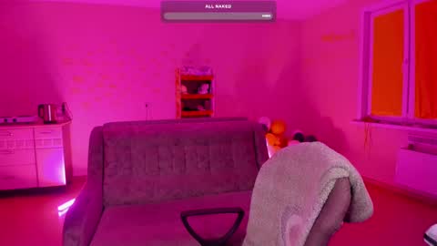 Snapshot of themikesever chatting on 02.11.25 Sever online show from 02.11.25