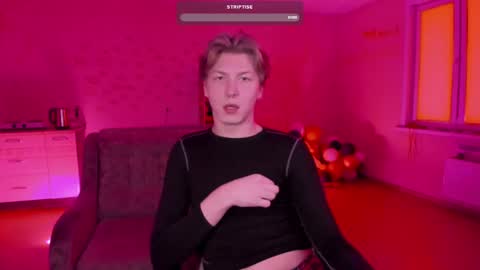 Snapshot of themikesever chatting on 02.12.25 Sever online show from 02.12.25