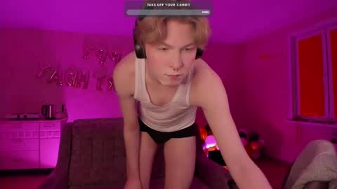 Snapshot of themikesever chatting on 02.17.25 Sever online show from 02.17.25