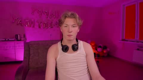 Snapshot of themikesever chatting on 02.18.25 Sever online show from 02.18.25