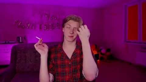 Snapshot of themikesever chatting on 03.08.25 Sever online show from 03.08.25