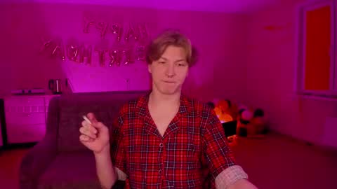 Snapshot of themikesever chatting on 03.09.25 Sever online show from 03.09.25