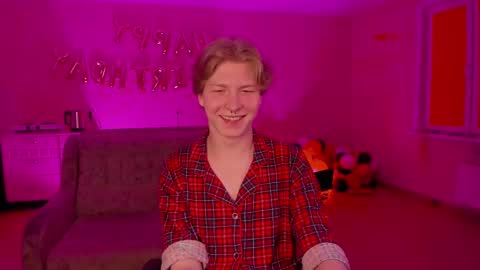 Snapshot of themikesever chatting on 03.09.25 Sever online show from 03.09.25