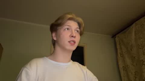 Snapshot of themikesever chatting on 09.25.25 Sever online show from 09.25.25