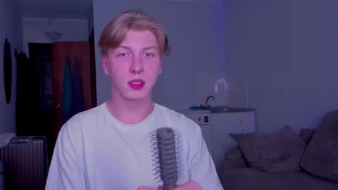 Snapshot of themikesever chatting on 11.17.25 Sever online show from 11.17.25