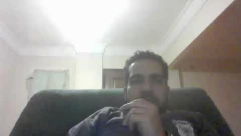Snapshot of themodernbess chatting on 12.22.25 themodernbess online show from 12.22.25