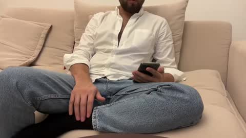 TheMonarchGoat online show from 01.12.25