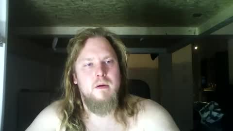 Snapshot of thenewdude1992 chatting on 02.03.25 thenewdude1992 online show from 02.03.25