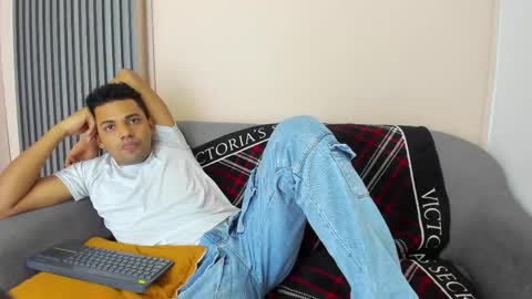 Snapshot of theo_morris chatting on 03.03.26 theo_morris online show from 03.03.26