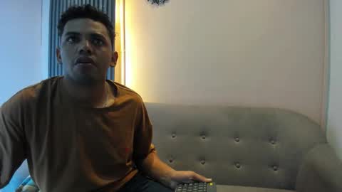 Snapshot of theo_morris chatting on 03.04.26 theo_morris online show from 03.04.26