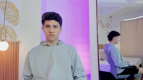 Snapshot of theohawke_ chatting on 12.17.24 THEO- MATEO online show from 12.17.24