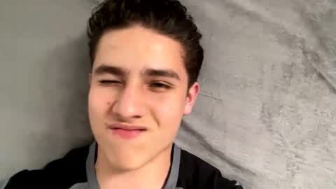 Snapshot of theohawke_ chatting on 01.10.25 THEO- MATEO online show from 01.10.25